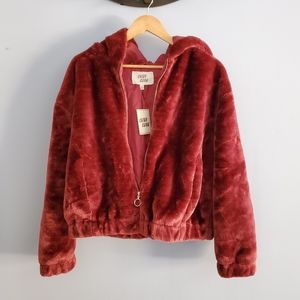 OUTER EDGE Faux fur bergundy hoodie